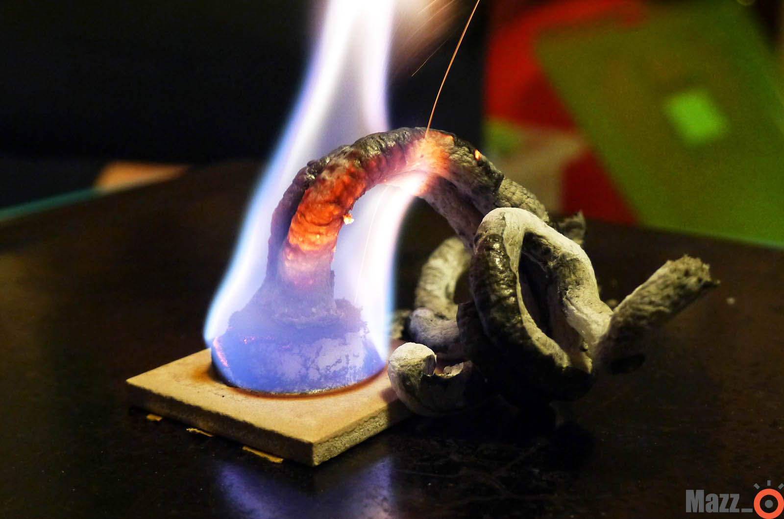 опыт фараонова змея из глюконата кальция. набор для эксперимента фараоновая змея. химический опыт фараонова змея. химическая реакция фараонова змея. эксперимент химический фараонова змея.